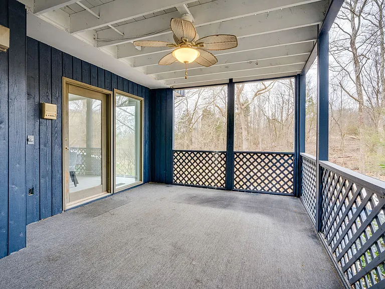 5009 Emerald Dr — Photo 20