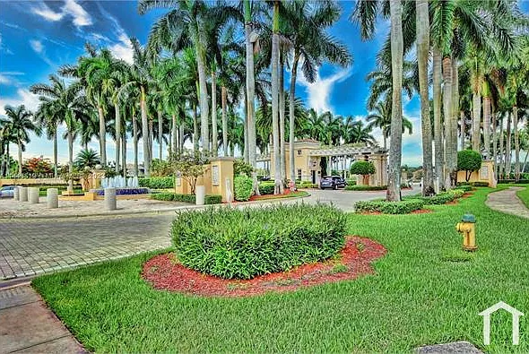 4 bed, 3184 sqft, $5,500 — Photo 2