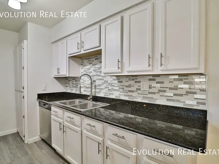 5995 N 78th St #2110 — Photo 12