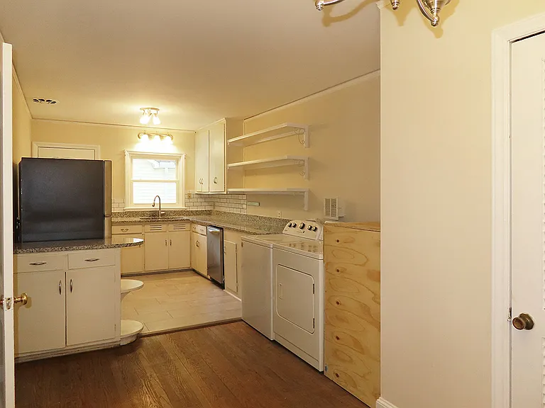 3 Valentine Ln #A — Photo 8