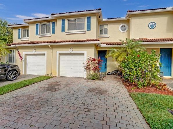 3072 N Evergreen Cir