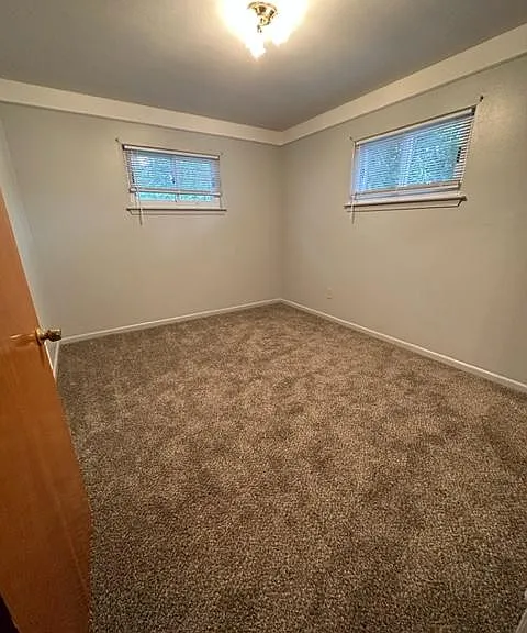 21526 Powers Ave — Photo 9