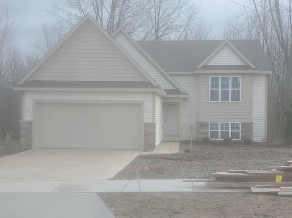 3494 Breezewood Ct, Kentwood, MI 49512