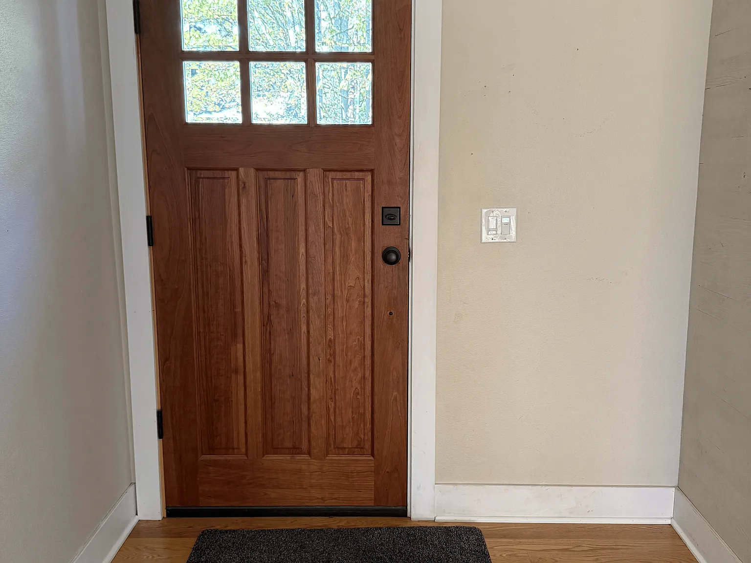 4 bed, 2200 sqft, $3,800 — Photo 1