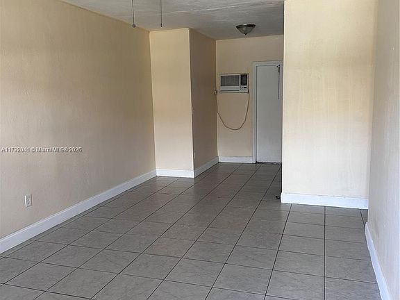 5th image of 15991 NE 18th Pl