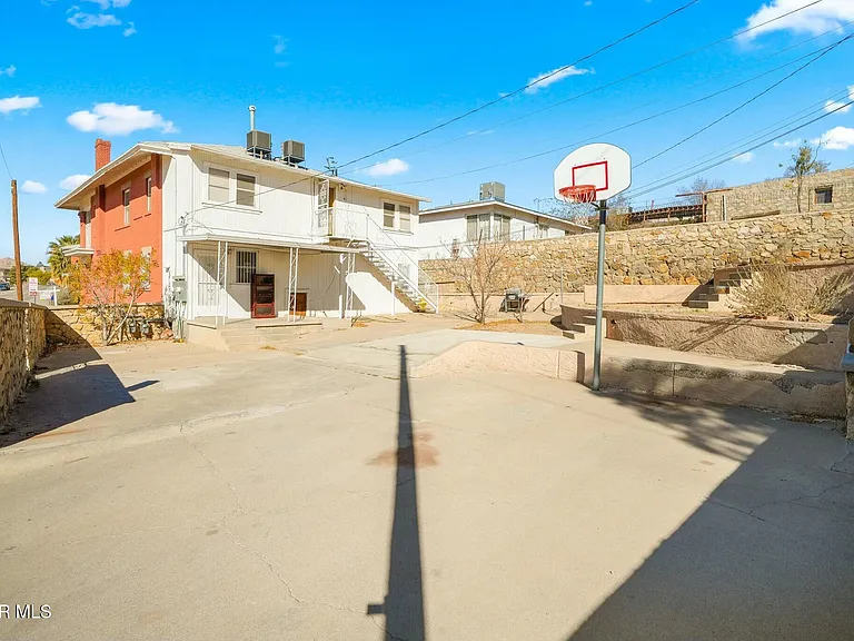 500 Fewel St #B — Photo 32