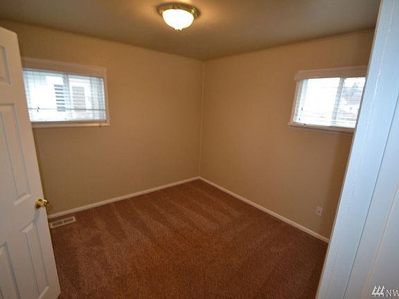 5th image of 6019 S Pine St