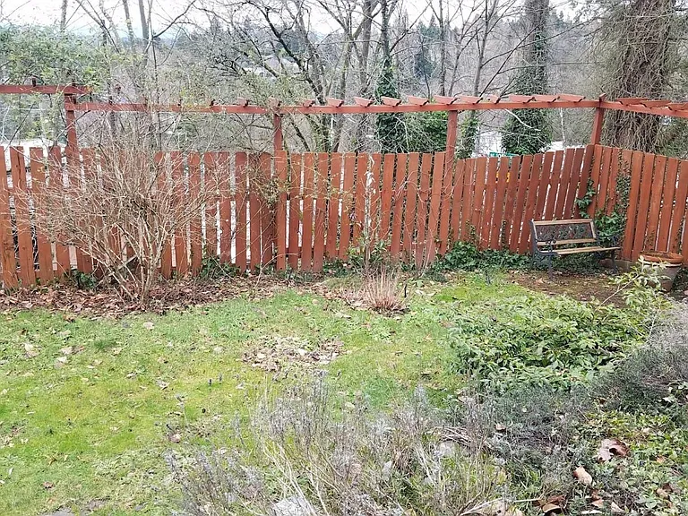 10502 Victory Ln NE #B — Photo 5