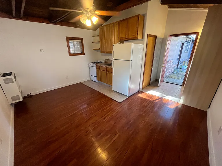 2975 Sacramento Ave #6 — Photo 3