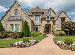 11 W Pinnacle Dr, Rogers, AR 72758