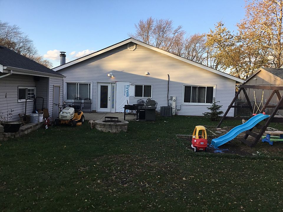 2nd image of 1633 E Celebrity Cir