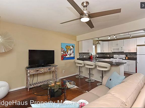3rd image of 3582 1/2 Bancroft St