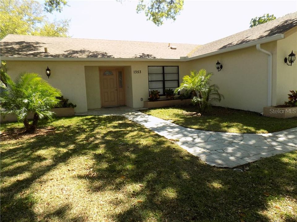 1st image of 1353 Oak View Dr