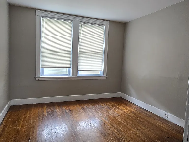 396 Chandler St #4 — Photo 8