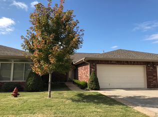 1709 Sunset Cir, Grove, OK 74344