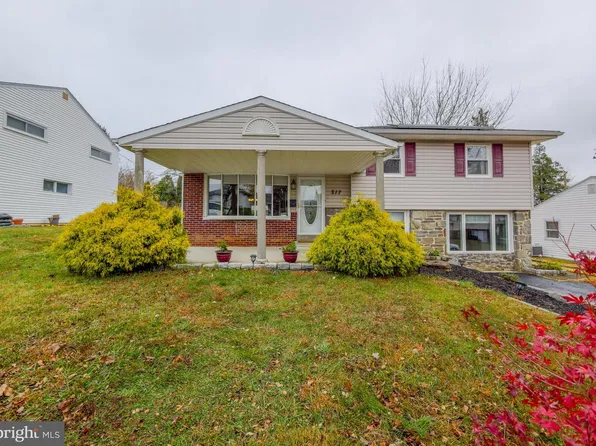 217 Bramber Dr, Broomall, PA 19008