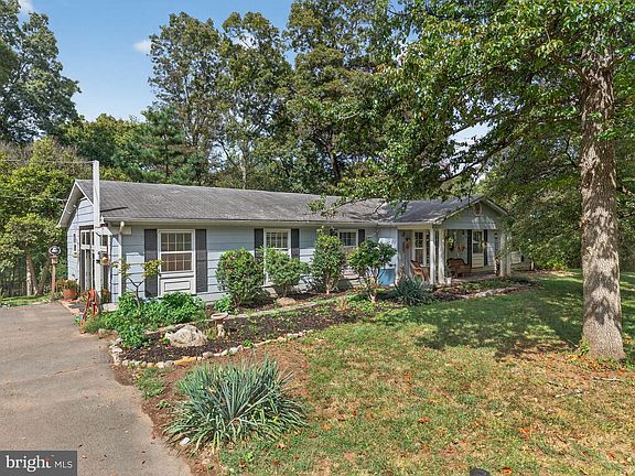 3rd image of 3830 Mount Atlas Ln