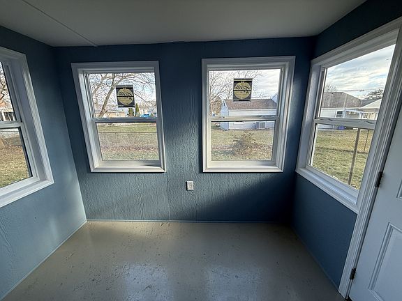 4th image of 513 Stratford Ave