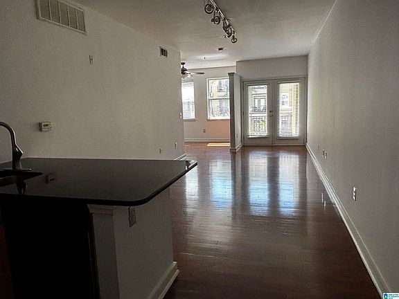 4th image of 401 20th St S Unit 216