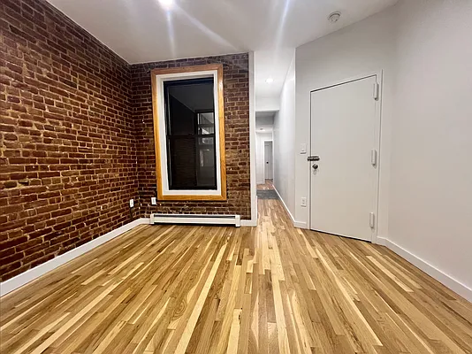 Rented by Michal Kuras, LREB | media 5