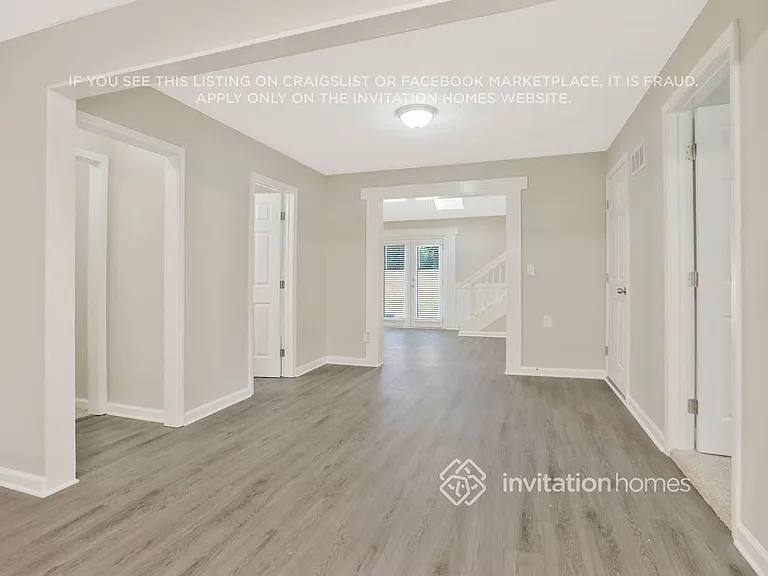1816 Waldrep Cir SE — Photo 2