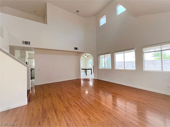 2nd image of 3332 Moon River St