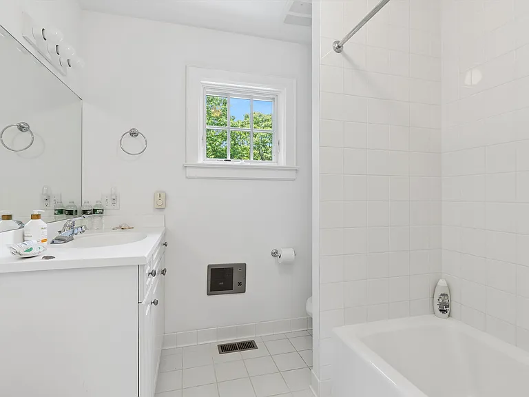 65 Pepperidge Ln — Photo 21