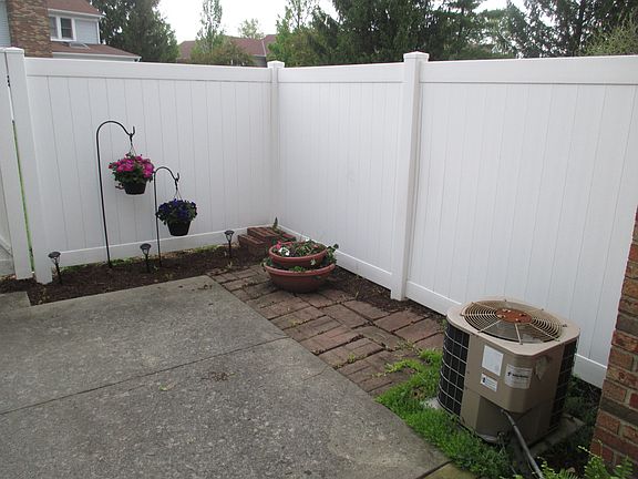 3rd image of 3772 Baybridge Ln