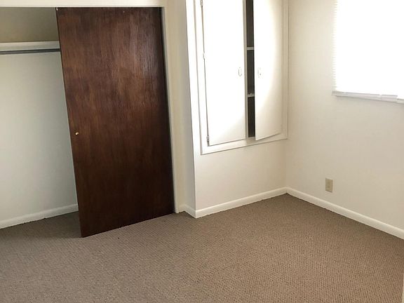 5th image of 1105 W Ash St