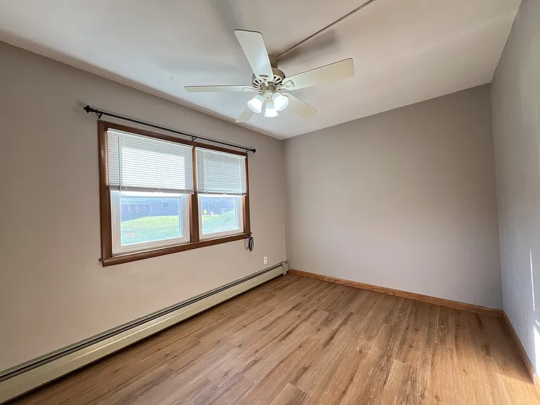 1722 Hamblin Ct #5 — Photo 11