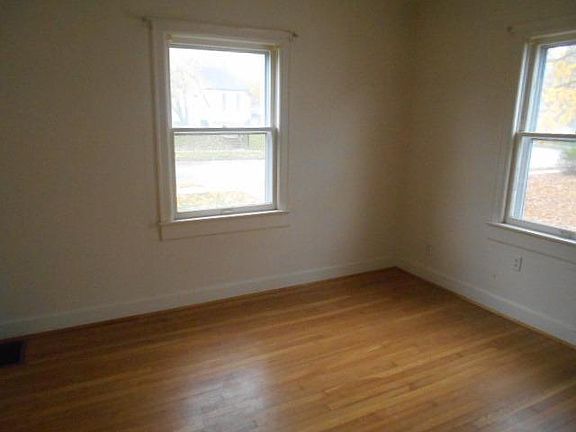 5th image of 1107 Highland Park Dr