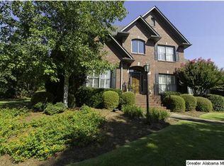 912 Park Crest Cir, Vestavia, AL 35242