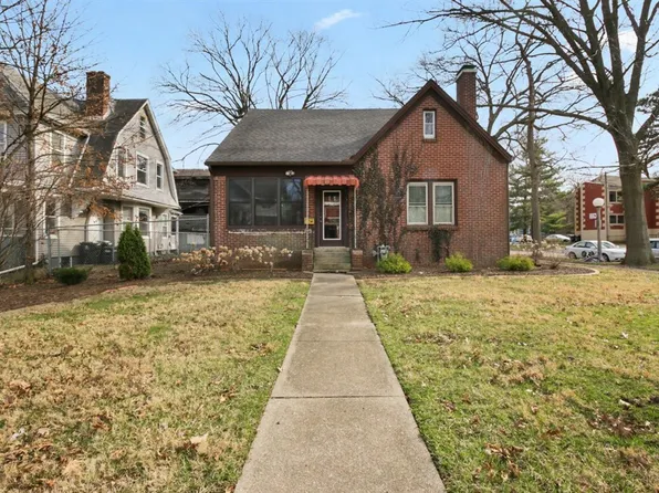 713 W Green St, Urbana, IL 61801