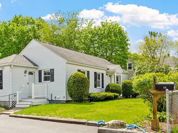 16 Elm St, Leominster, MA 01453