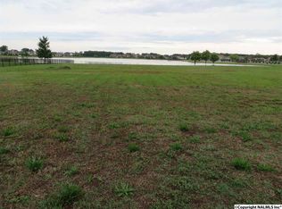 81 Lake Forest Blvd SW, Huntsville, AL 35824