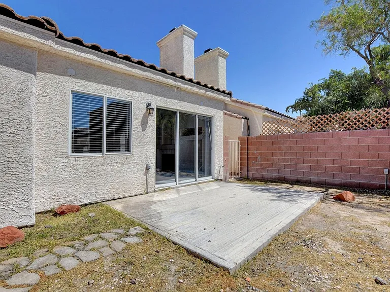1855 Grand Prairie Ave — Photo 39