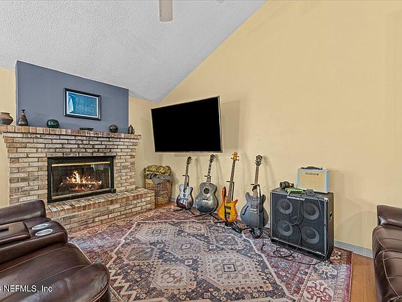 5th image of 7760 GREENWICH Court E