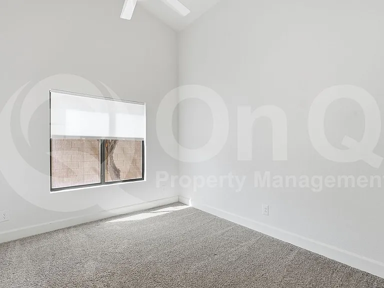 401 S Tiago Dr — Photo 31