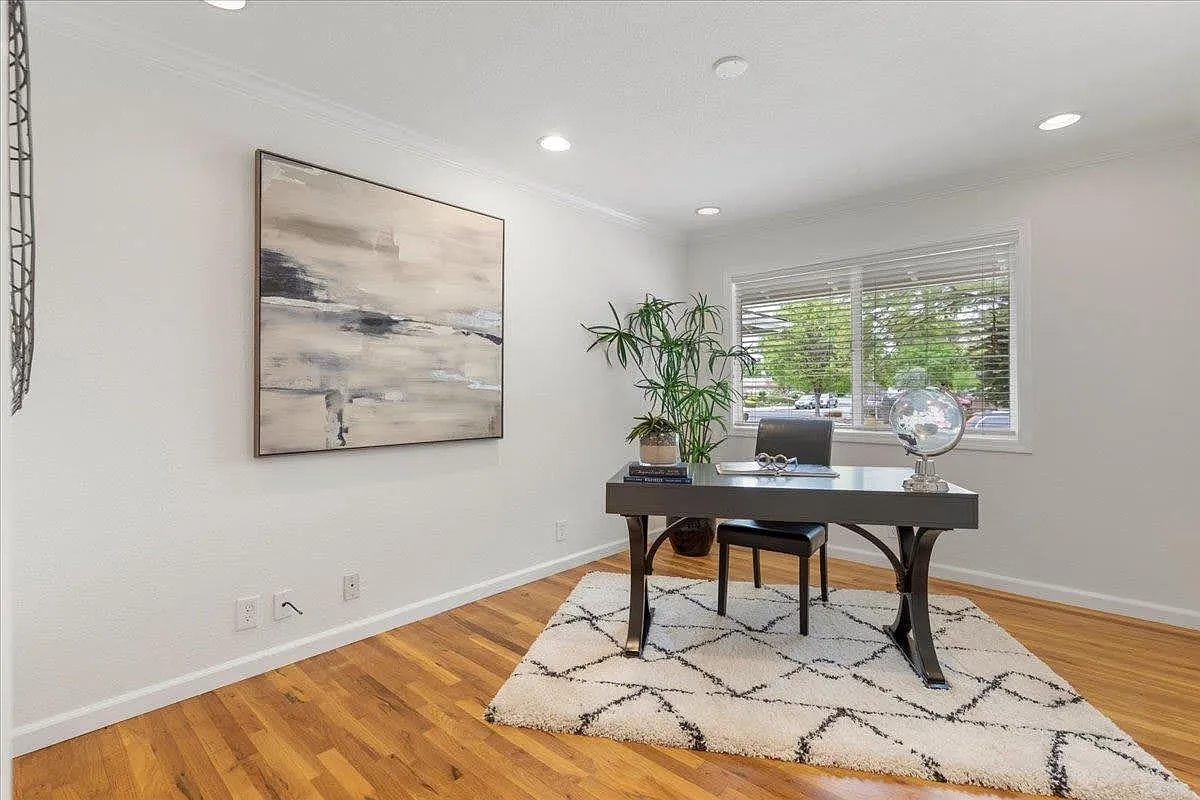 3 bed, 1270 sqft, $4,500 — Photo 4