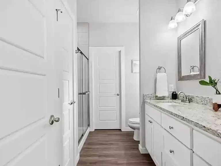 Come live in this brand new duplex in the heart of NWA — Photo 15