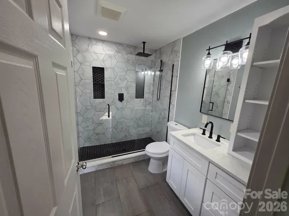 5285 E Holly Grove Rd #43, Thomasville, NC 27360