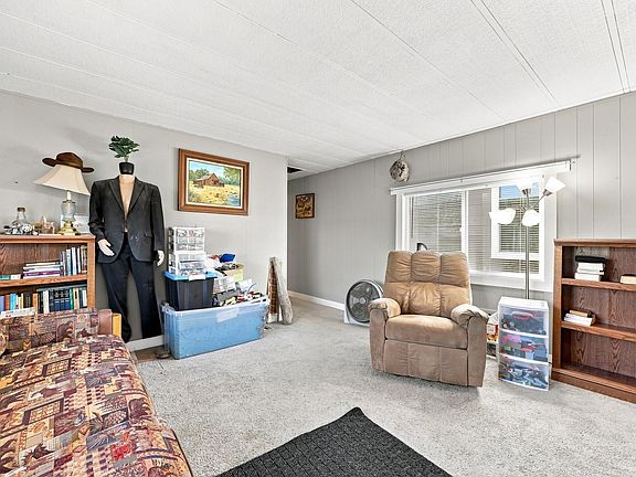 3rd image of 1943 Taylor Ave