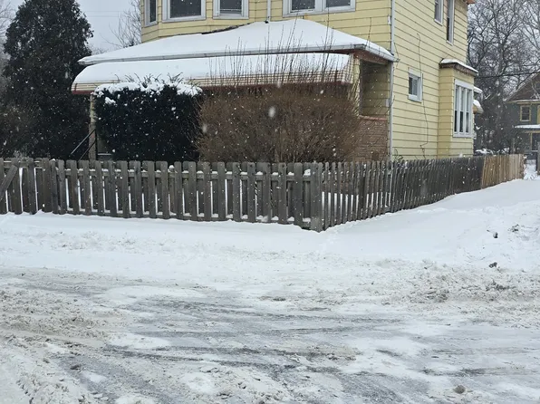 2257 E 80th St, Cleveland, OH