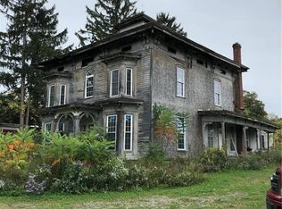 5579 Middle Rd, Munnsville, NY 13409