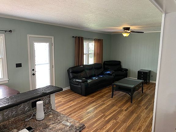 2nd image of 513 E Brandeis Ave