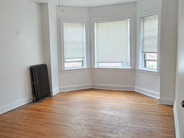 908 E 77th St #1A, Chicago, IL 60619