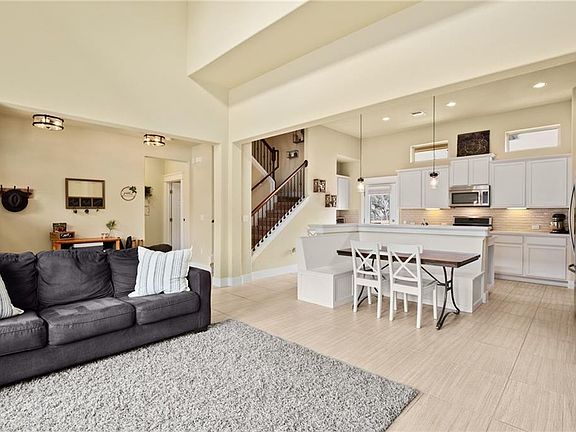 2nd image of 10913 Rock Island Dr
