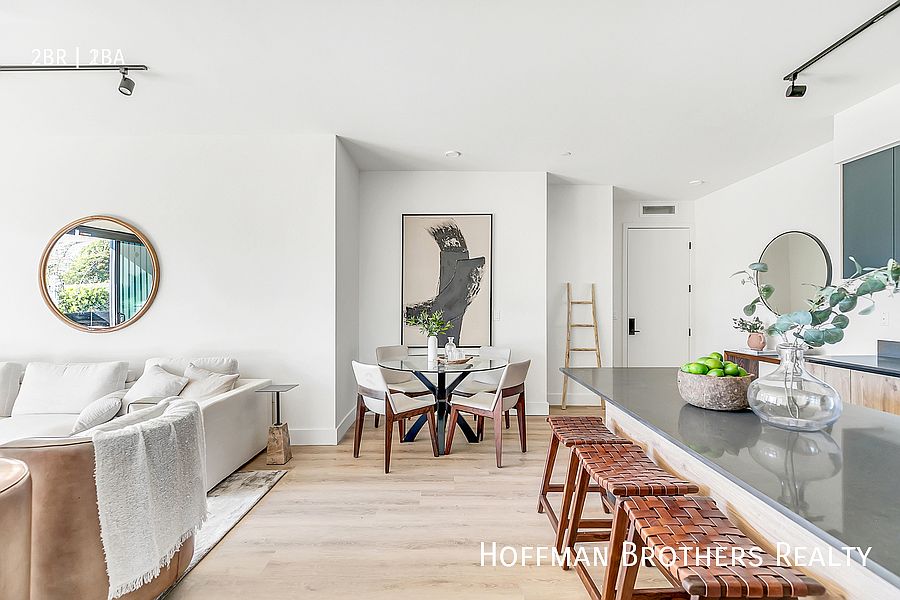 1st image of 14753 Burbank Blvd #207