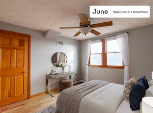 21 Bradbury Ave #E, Medford, MA 02155