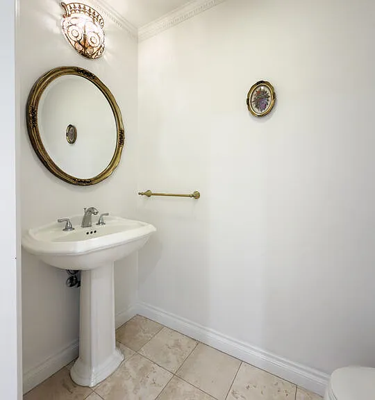 1094 Garden Ln — Photo 35